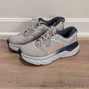 HOKA ONE ONE Bondi 7 Running Shoes Gray Peach Cushioned Sneakers Womens